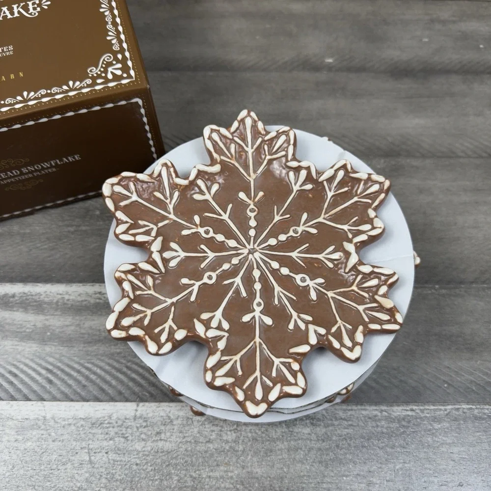 Pottery Barn Gingerbread Snowflake Stoneware Appetizer Plates Set 4 - Holiday